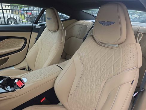 Used 2024 Aston Martin DB12 Coupe image 15