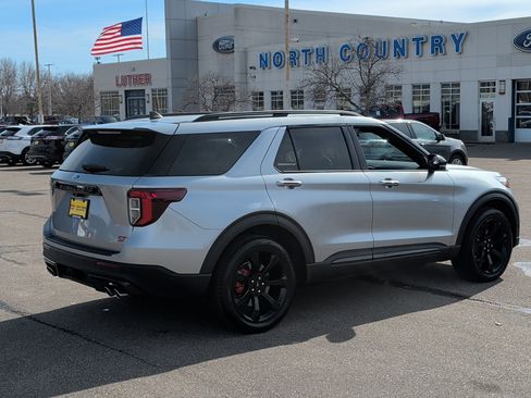 Used 2024 Ford Explorer ST w/ Equipment Group 401A image 5