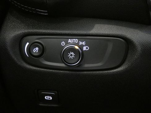 Used 2024 Chevrolet Blazer LT w/ Convenience Package FWD image 16