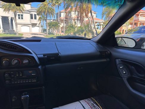 Used 1993 Chevrolet Camaro Z28 RWD image 13