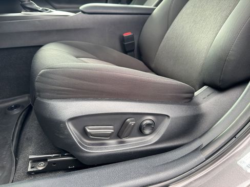 Used 2024 Toyota Camry LE image 12