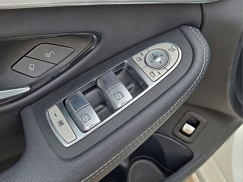 Used 2021 Mercedes-Benz C 300 Sedan w/ Premium Package image 21