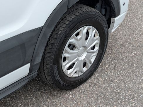 Certified 2025 Ford Transit 350 XLT RWD image 12