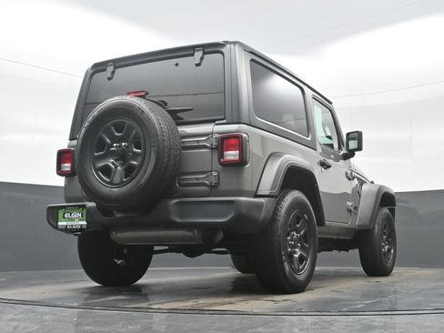 Used 2021 Jeep Wrangler Sport image 28