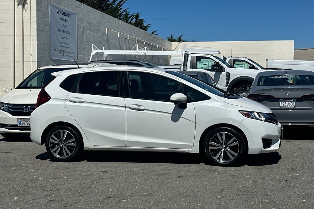 Used 2017 Honda Fit EX image 2