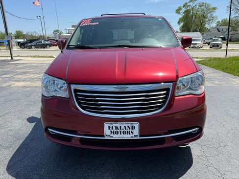 Used 2015 Chrysler Town & Country Touring w/ Driver Convenience Group image 3