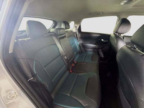 Used 2020 Kia Niro EX Premium image 27