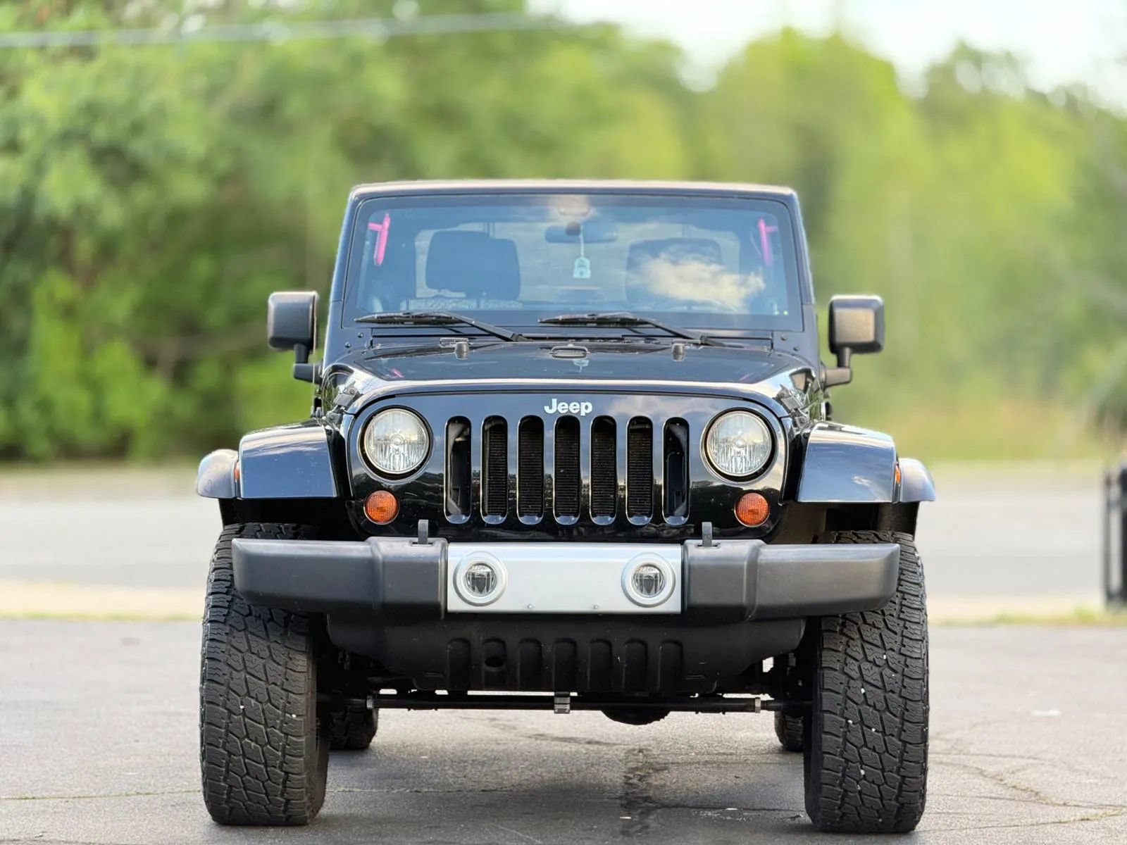 Used 2011 Jeep Wrangler Sahara w/ Connectivity Group AWD/4WD image 3