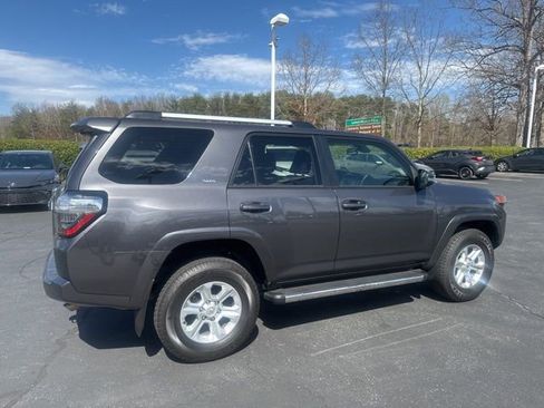 Used 2023 Toyota 4Runner SR5 Premium image 5