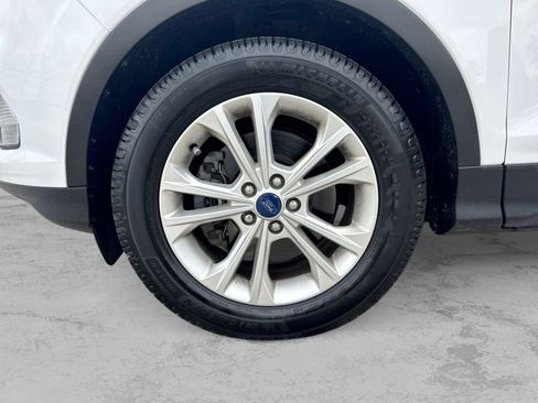 Used 2017 Ford Escape SE FWD image 15