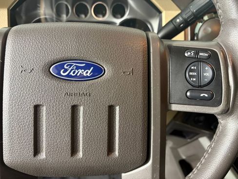 Used 2016 Ford F350 Lariat w/ Chrome Package image 22