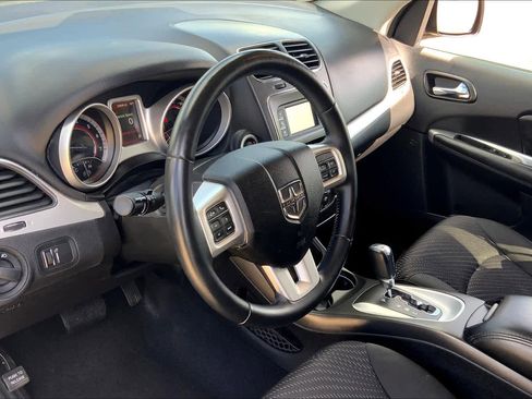 Used 2018 Dodge Journey SE w/ Connectivity Group image 16