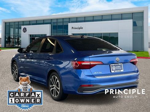 Certified 2022 Volkswagen Jetta Sport image 5