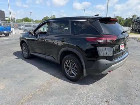 Used 2023 Nissan Rogue S AWD/4WD image 7