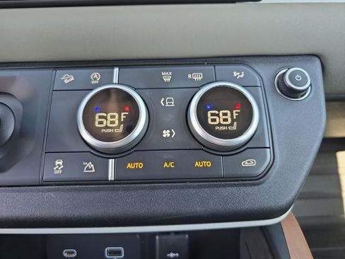 Used 2023 Land Rover Defender 90 S AWD/4WD image 21