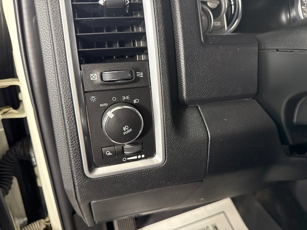 Used 2017 RAM 1500 Limited AWD/4WD image 16