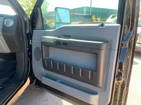 Used 2016 Ford F250 XLT w/ XLT Interior Package AWD/4WD image 27
