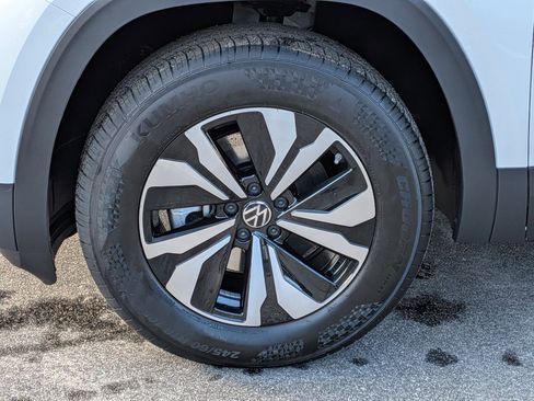 New 2026 Volkswagen Atlas SE image 10