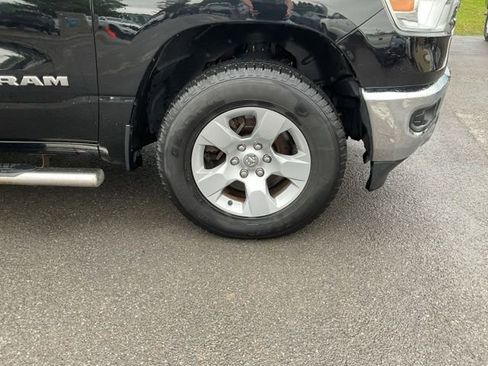 Used 2020 RAM 1500 Big Horn AWD/4WD image 32