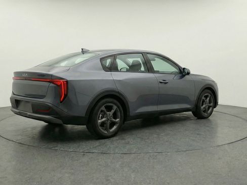 Used 2025 Kia K4 LXS image 9