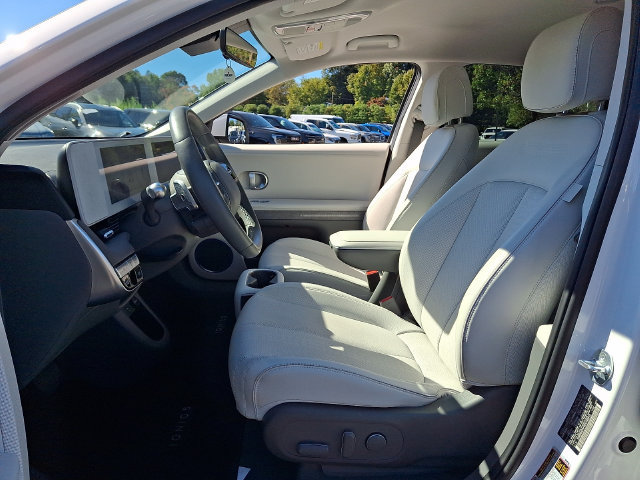 Used 2023 Hyundai Ioniq 5 SEL AWD/4WD image 2