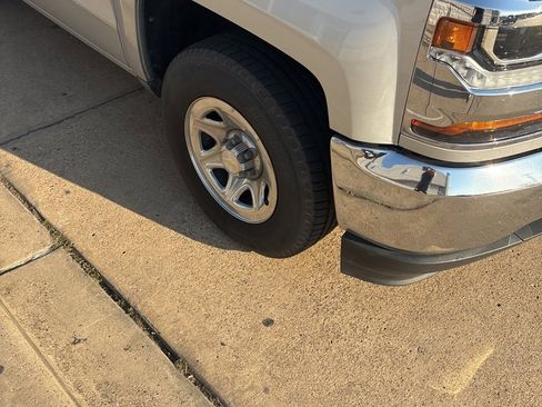 Used 2017 Chevrolet Silverado 1500 LS w/ LS Convenience Package image 5