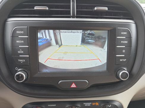 Used 2020 Kia Soul S image 13