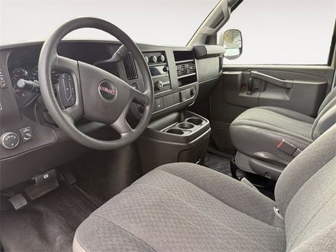 Used 2024 GMC Savana 2500 w/ Driver Convenience Package image 13