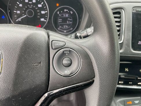 Used 2017 Honda HR-V EX image 17