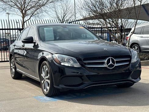 Used 2018 Mercedes-Benz C 300 4MATIC Sedan image 4