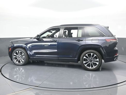 Used 2024 Jeep Grand Cherokee Overland w/ Luxury Tech Group IV image 3