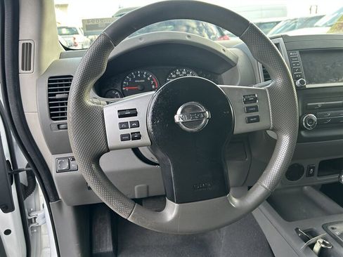 Used 2019 Nissan Frontier SV image 34
