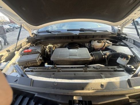 Used 2024 Chevrolet Suburban Z71 w/ Off-Road Capability Package image 31