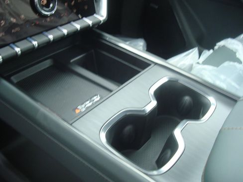 New 2026 GMC Acadia AT4 w/ Luxury Package image 19