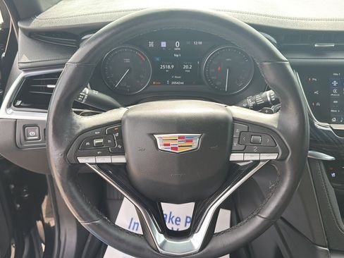 Used 2024 Cadillac XT6 Premium Luxury w/ Technology Package image 9