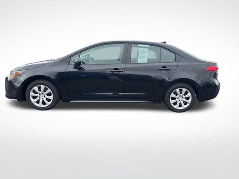 Used 2025 Toyota Corolla LE image 6