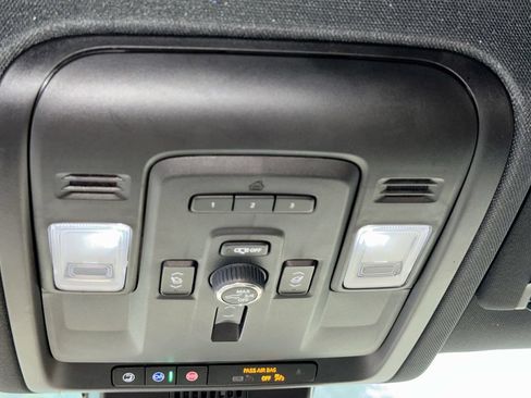 Used 2024 Chevrolet Tahoe Premier RWD image 19