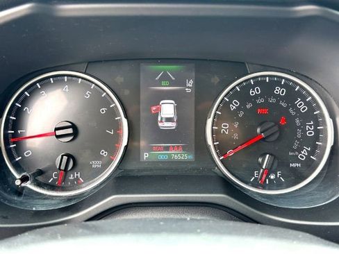 Used 2022 Toyota RAV4 LE FWD image 11