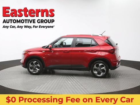 Used 2023 Hyundai Venue Limited FWD image 61