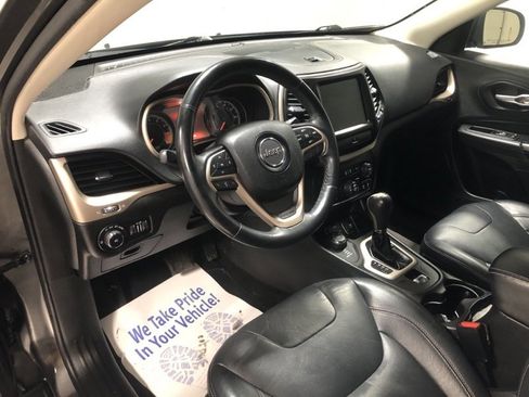 Used 2015 Jeep Cherokee Limited image 18