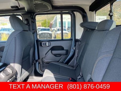 New 2025 Jeep Gladiator Sport AWD/4WD image 15
