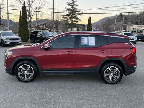 Used 2020 GMC Terrain SLT w/ Preferred Package image 8