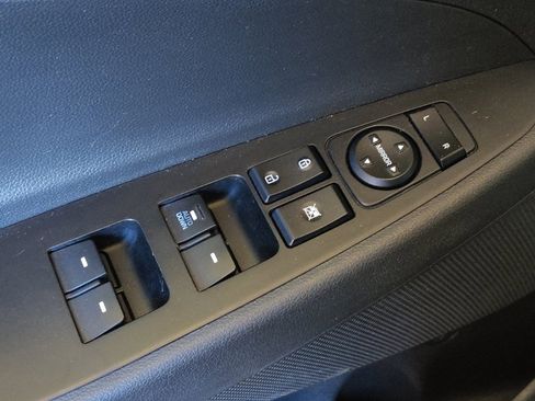 Used 2018 Hyundai Tucson SE image 27