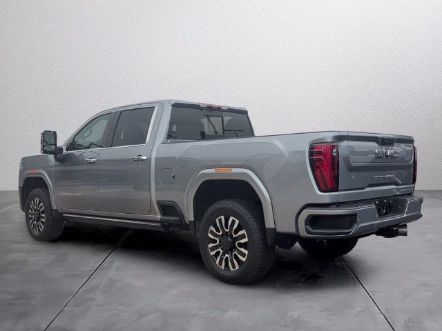 Used 2024 GMC Sierra 2500 Denali Ultimate AWD/4WD image 3