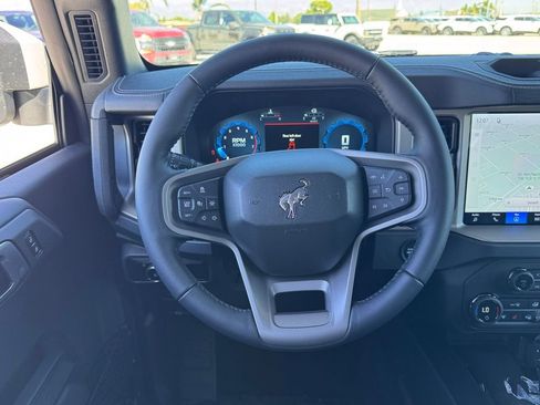 New 2026 Ford Bronco Outer Banks w/ Sasquatch Package image 19