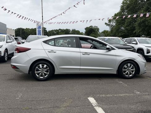 Used 2020 Hyundai Elantra SE FWD image 6