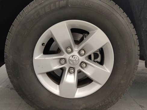 Used 2017 RAM 1500 Tradesman w/ Power & Remote Entry Group image 31