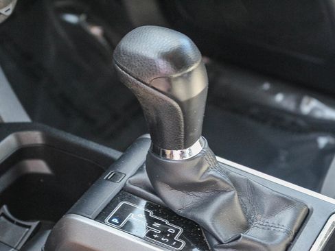 Used 2019 Toyota Tacoma SR5 image 19