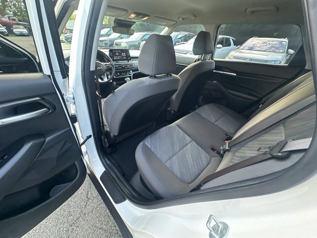 Used 2023 Kia Seltos LX AWD/4WD image 23