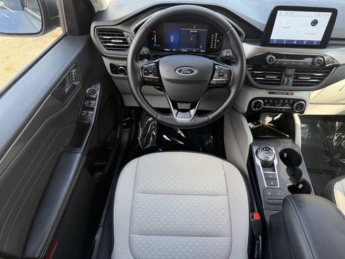 Used 2024 Ford Escape Active image 15
